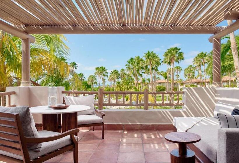 سوئیت جونیور با تخت بزرگ, The St. Regis Punta Mita Resort