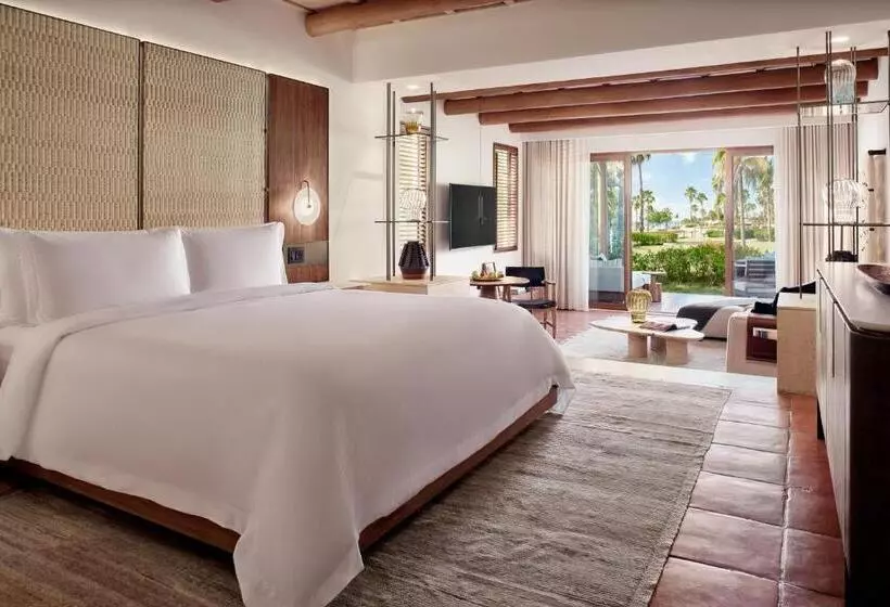 سوئیت جونیور با تخت بزرگ, The St. Regis Punta Mita Resort