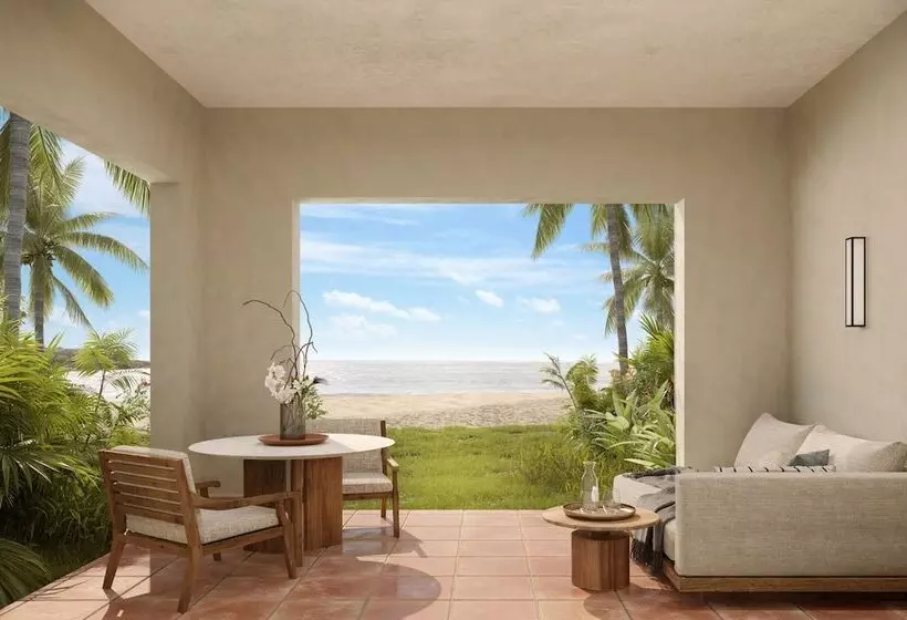 اتاق لوکس با چشم‌انداز دریا, The St. Regis Punta Mita Resort