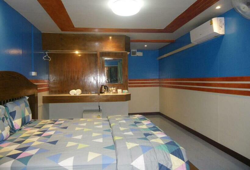 标准间, Mom Boutique Railay