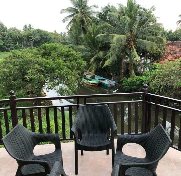 חדר סטנדרט לארבעה, Canal S Edge