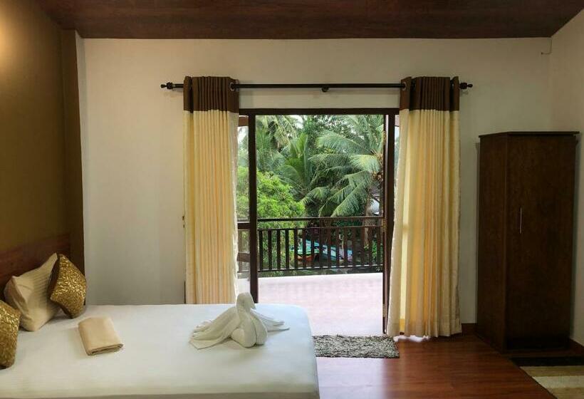 חדר סטנדרט לארבעה, Canal S Edge