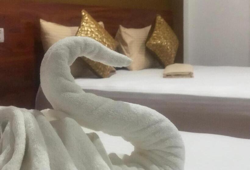 חדר סטנדרט לארבעה, Canal S Edge