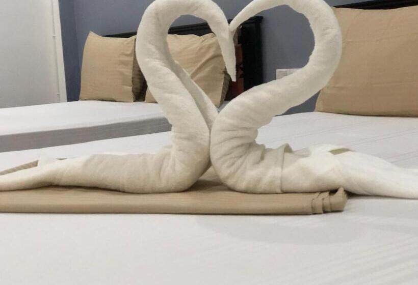 חדר סטנדרט לארבעה, Canal S Edge