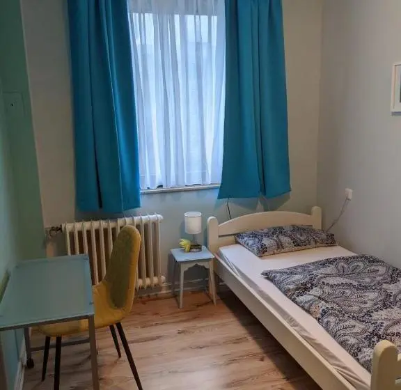 اتاق اکونومی یک تخته, Ruhrtropolis Hostel