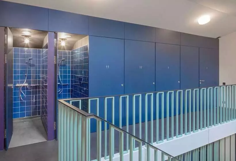 اتاق استاندارد چهارنفره با سرویس بهداشتی مشترک, Bern Youth Hostel