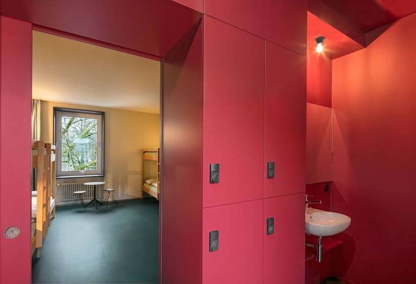 标准四人间共用浴室, Bern Youth Hostel