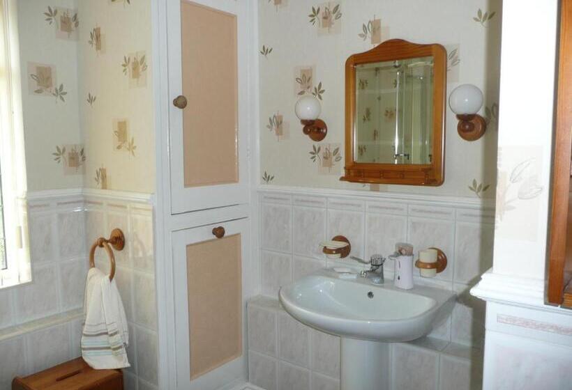 غرفة قياسية سرير كينج, Cherry Blossom Guest House