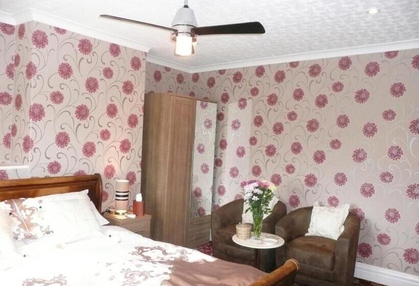 غرفة قياسية سرير كينج, Cherry Blossom Guest House
