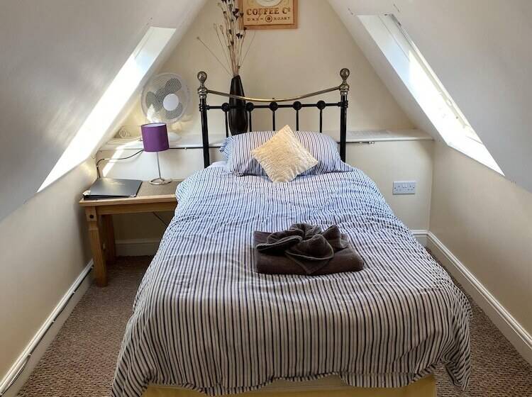 Pokój Standard Jednoosobowy, Parasol Weston Guest House