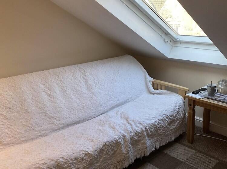 Pokój Standard Jednoosobowy, Parasol Weston Guest House