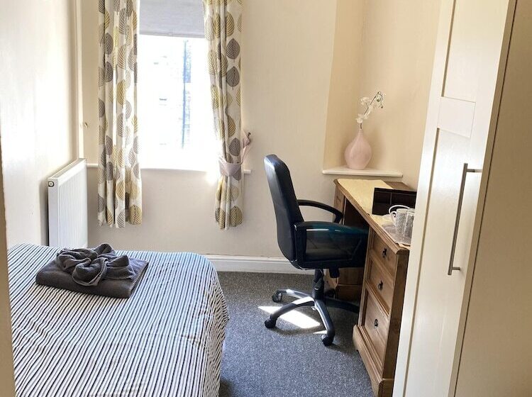 Pokój Standard Jednoosobowy, Parasol Weston Guest House