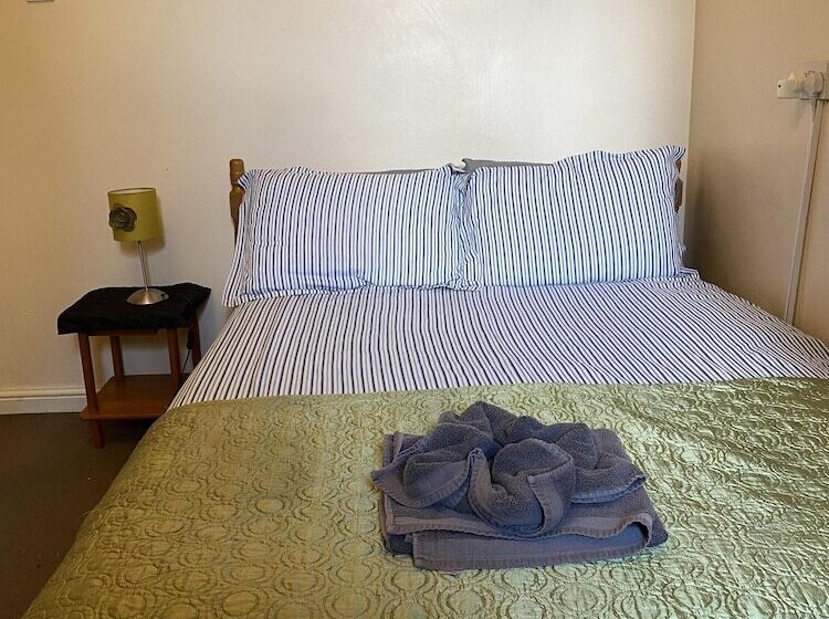 Pokój Standard, Parasol Weston Guest House