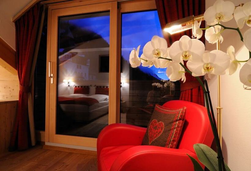 اتاق استاندارد با چشمانداز کوهستان, Albris