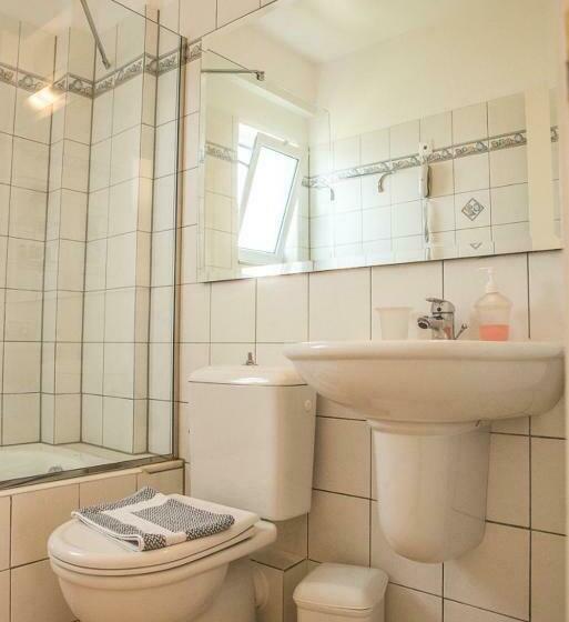 高级房间侧面带海景, Colonides Beach