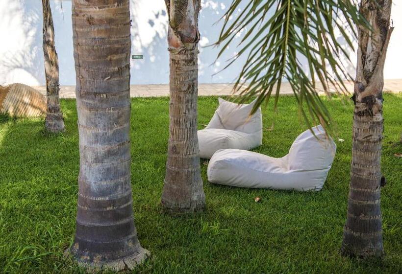 Family flat with garden view, Colonides Beach