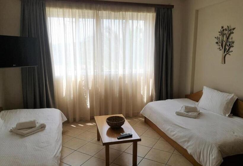 Family flat with garden view, Colonides Beach