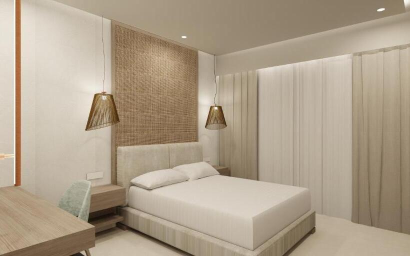 内部豪华间, Colonides Beach