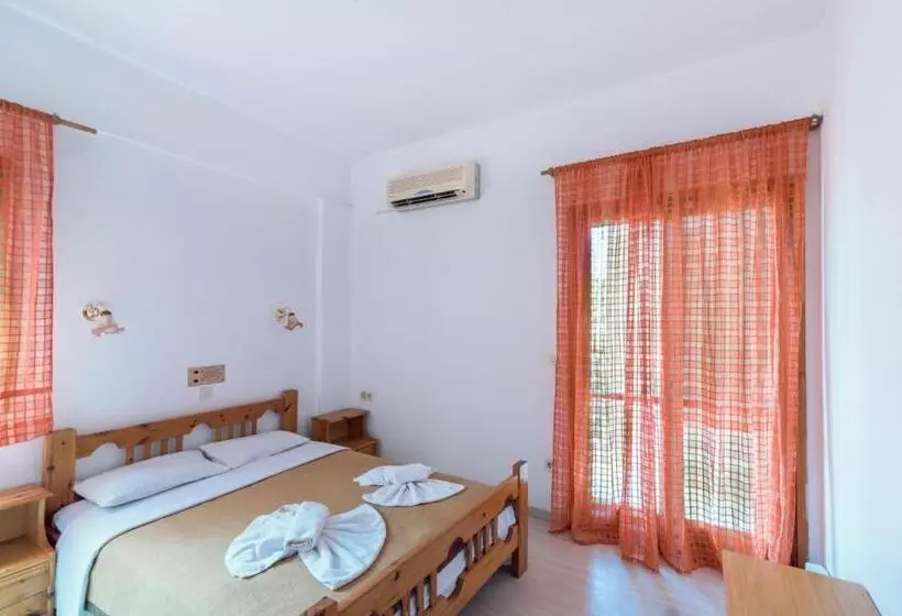 Chambre Standard, Eva Marina