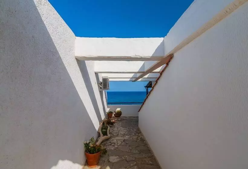 海の見える1ベッドルームアパートメント, Grekis Beach Hotel And Apartments