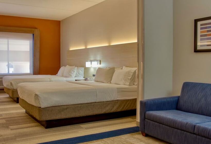 جناح, Holiday Inn Express Hotel & Suites Byram, An Ihg
