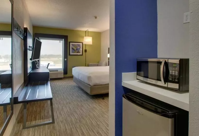 キングサイズベッドのデラックスルーム, Holiday Inn Express & Suites Lebanon By Ihg