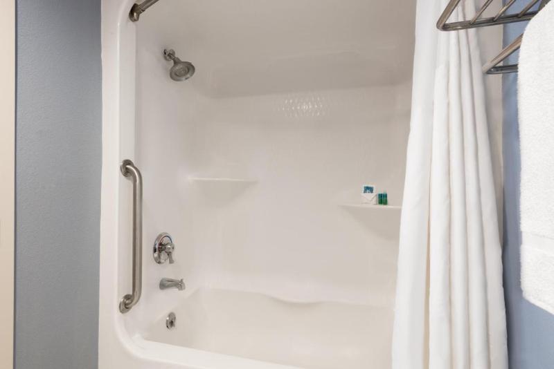 חדר סטנדרט, מיטת קינג, מותאם לאדם עם מוגבלויות, Holiday Inn Express Cambridge, An Ihg