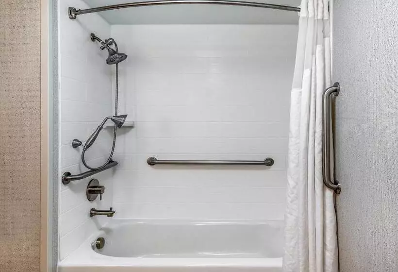 身障者適用スタンダードルーム, Holiday Inn Express Chapel Hill, An Ihg
