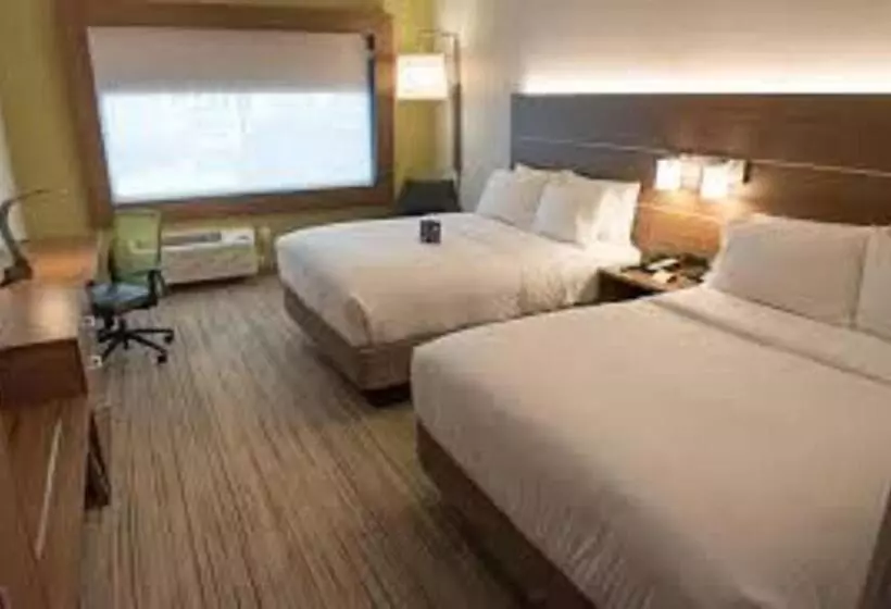 身障者適用スイートルーム, Holiday Inn Express Mccomb, An Ihg
