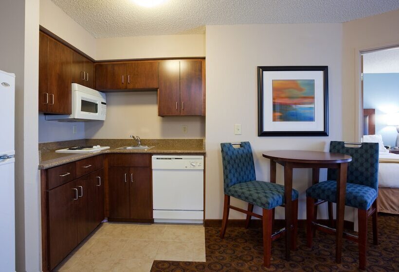 Люкс 2 Спальни, Holiday Inn Express And Suites St. Cloud, An Ihg