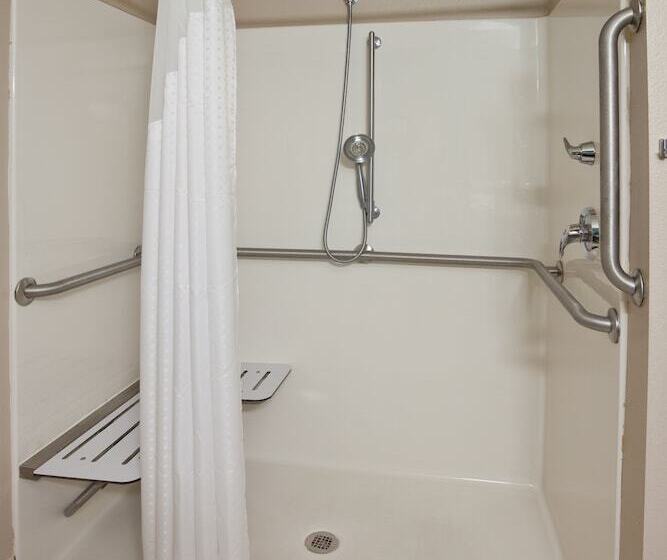 جناح لذوى الاحتياجات الخاصة, Holiday Inn Express And Suites St. Cloud, An Ihg