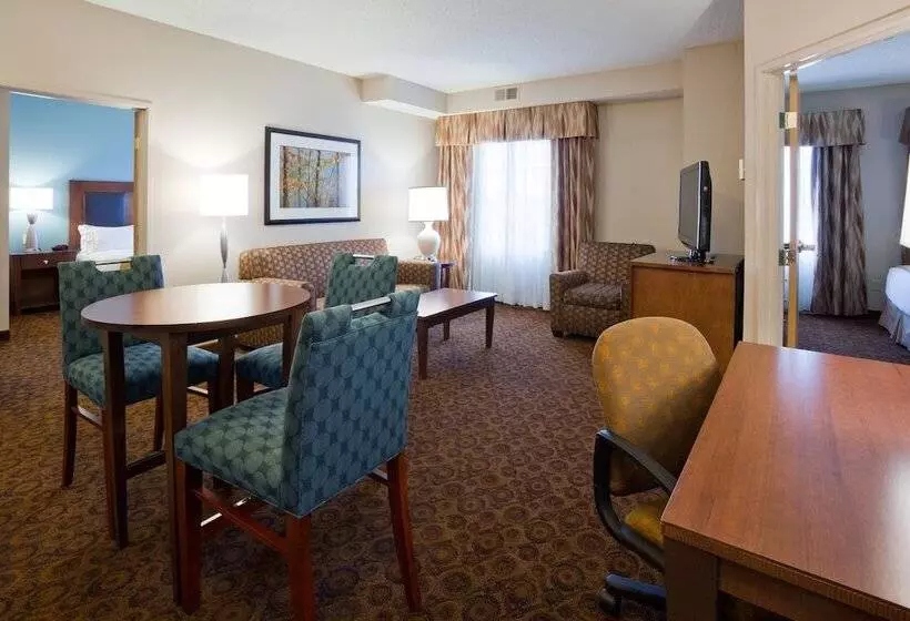 身障者適用スイートルーム, Holiday Inn Express And Suites St. Cloud, An Ihg