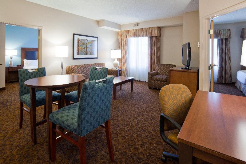 جناح, Holiday Inn Express And Suites St. Cloud, An Ihg