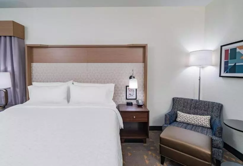 キングサイズベッドのスタンダードルーム, Holiday Inn Southaven Central   Memphis, An Ihg