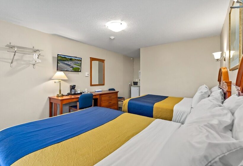 带2个双人床的标准工作室, Nights Inn Owen Sound