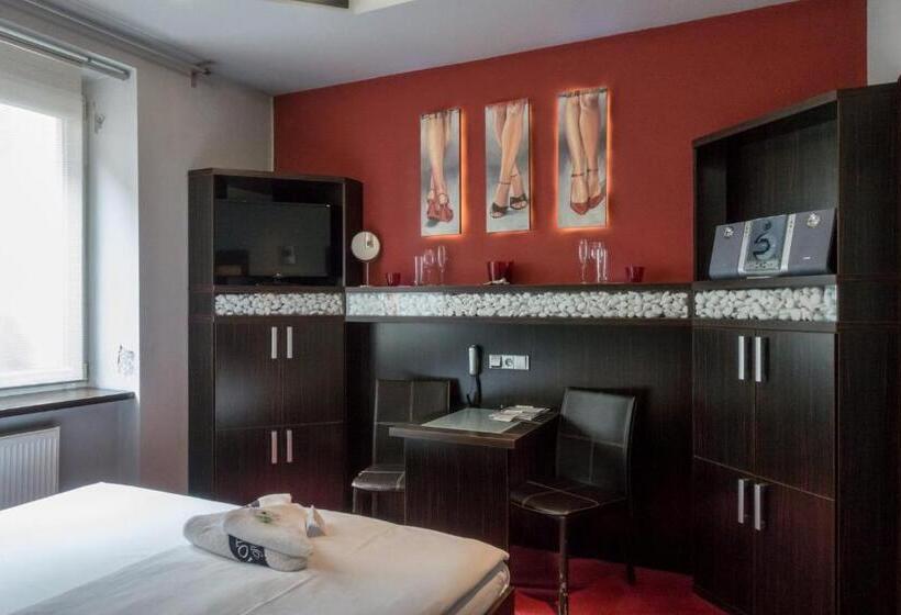 디럭스 룸, Plzeň