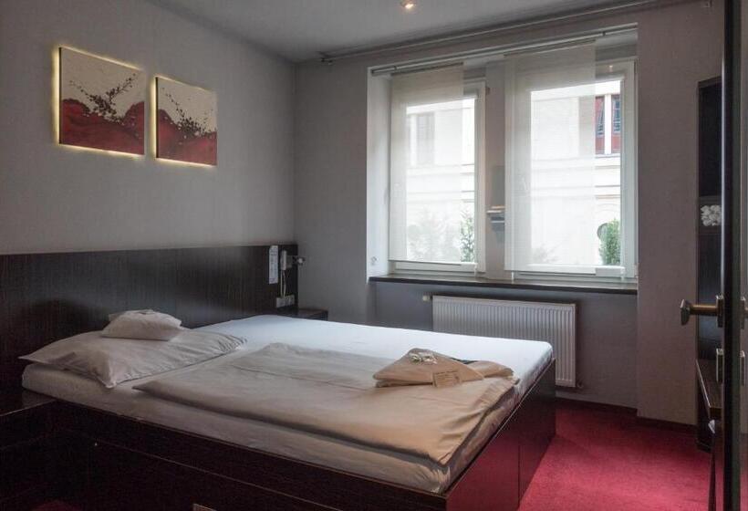 디럭스 룸, Plzeň