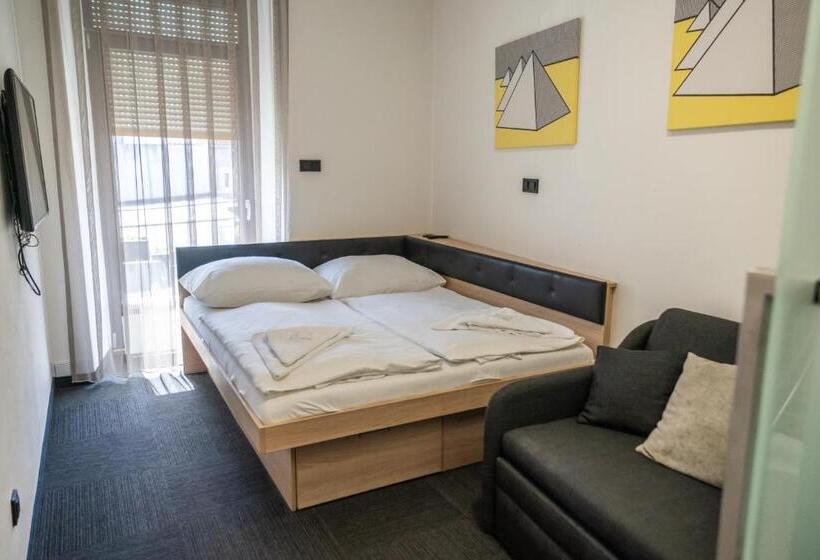 침실 1개 아파트, Plzeň