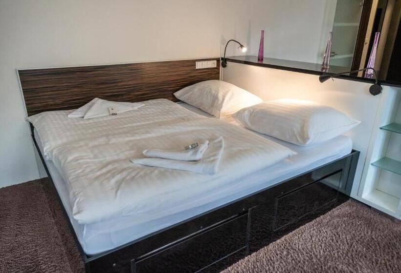 침실 1개 아파트, Plzeň