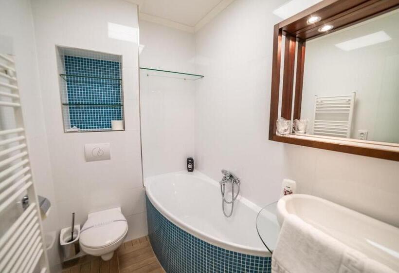 침실 1개 아파트, Plzeň