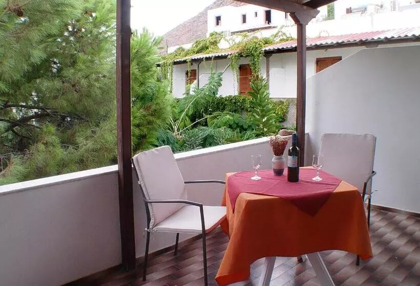 Chambre Triple Standard avec Balcon, Sunset
