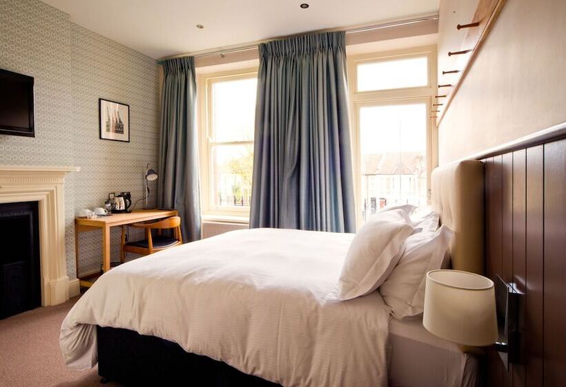 스탠다드 룸, The Wellington