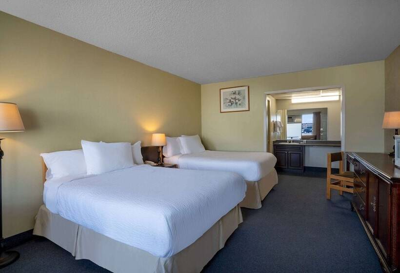 غرفه قياسيه سريرين مزدوجين, Thriftlodge By Wyndham Regina North