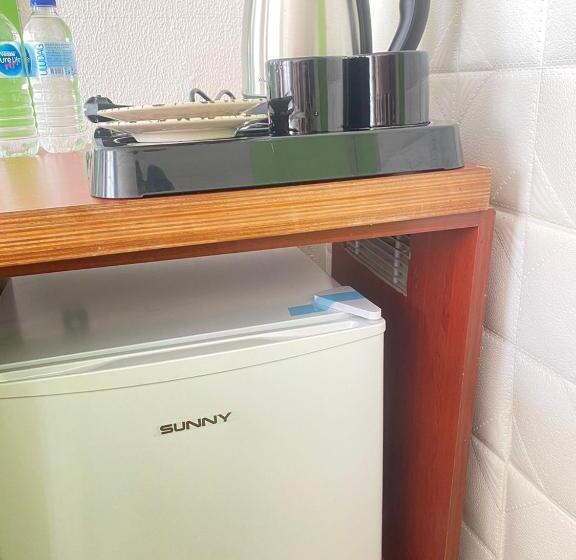 اتاق خانوادگی, Far Life