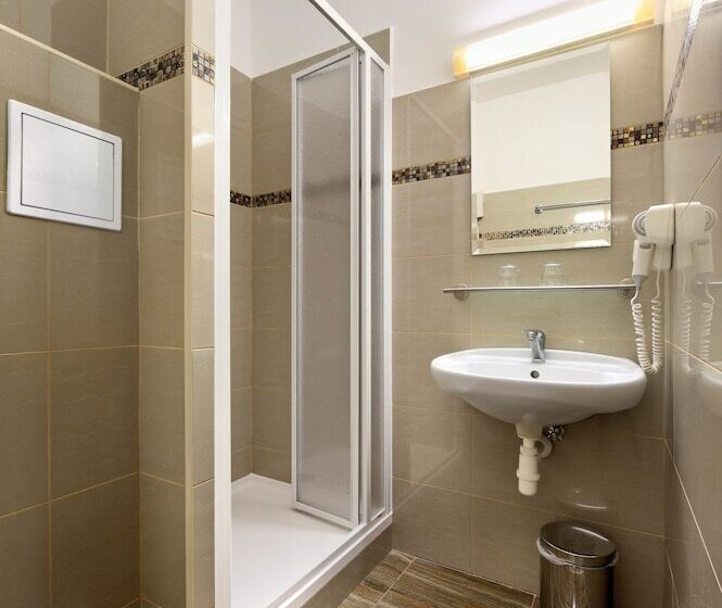 اتاق استاندارد سه نفره, Residence Bene