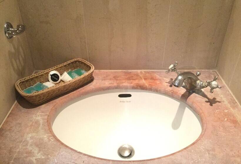 غرفة ديلوكس, The New London Carlton Hotel & Service Apartments