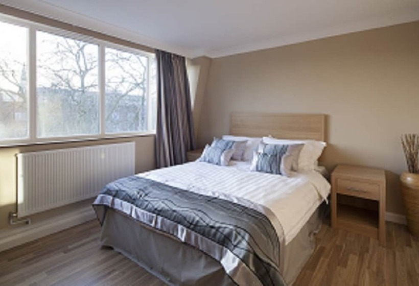 Полулюкс, The New London Carlton Hotel & Service Apartments