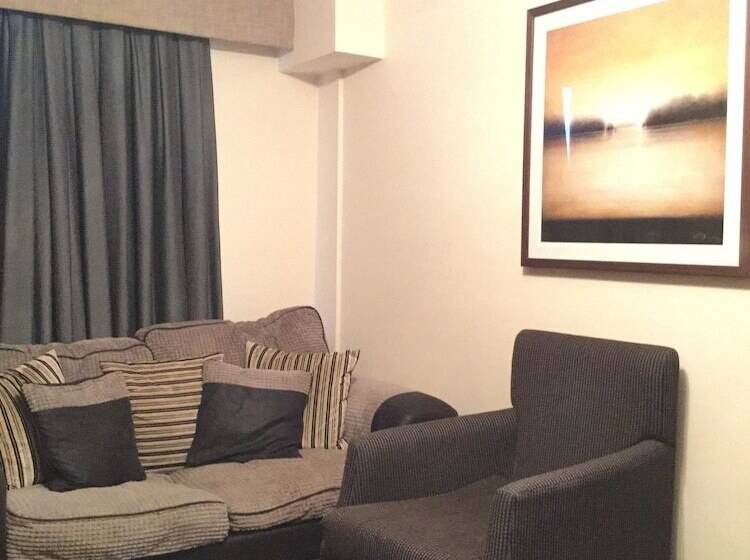 شقة غرفة واحدة, The New London Carlton Hotel & Service Apartments