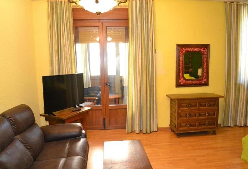 اتاق سوپریور, Hostal Aribel Longinos