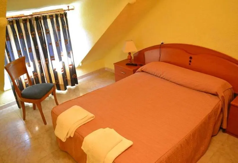 اتاق استاندارد یک تخته با سرویس بهداشتی مشترک, Hostal Aribel Longinos